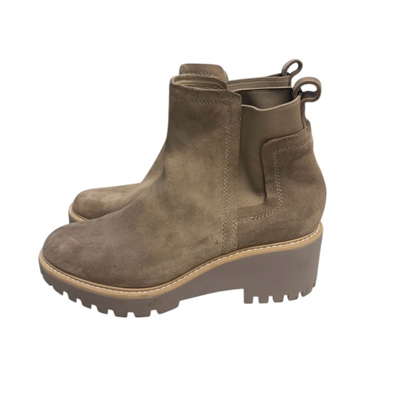 Dolce Vita Hailey Suede Pull on Block Heel
Boots Size 8.5M - Picture 3 of 8